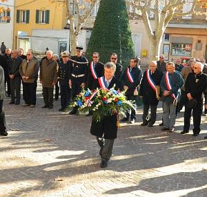 2013 12 05 DECEMBRE c PLAN DE CUQUES CEREMONIE MONUMENT AUX MORTS (7)